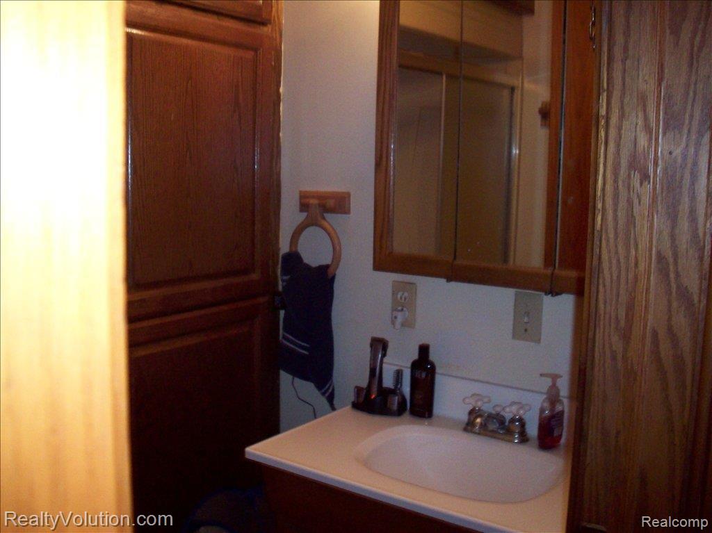 4241 Miller Road Capac, MI 48014 - Photo 12 of 18 Bath 2