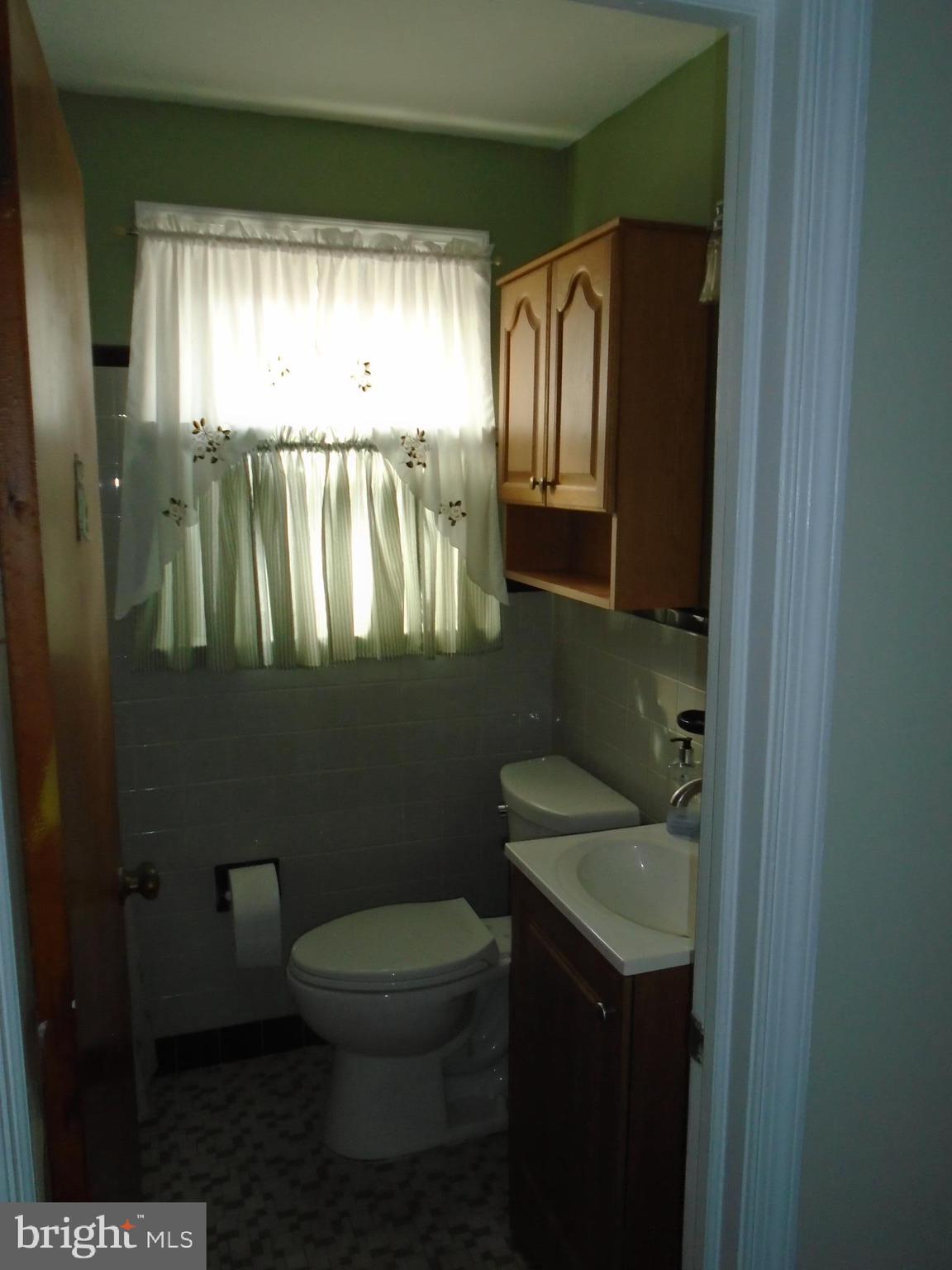 718 Michell Street Ridley Park, PA 19078 - Photo 16 of 30 Full Bath 2nd Floor