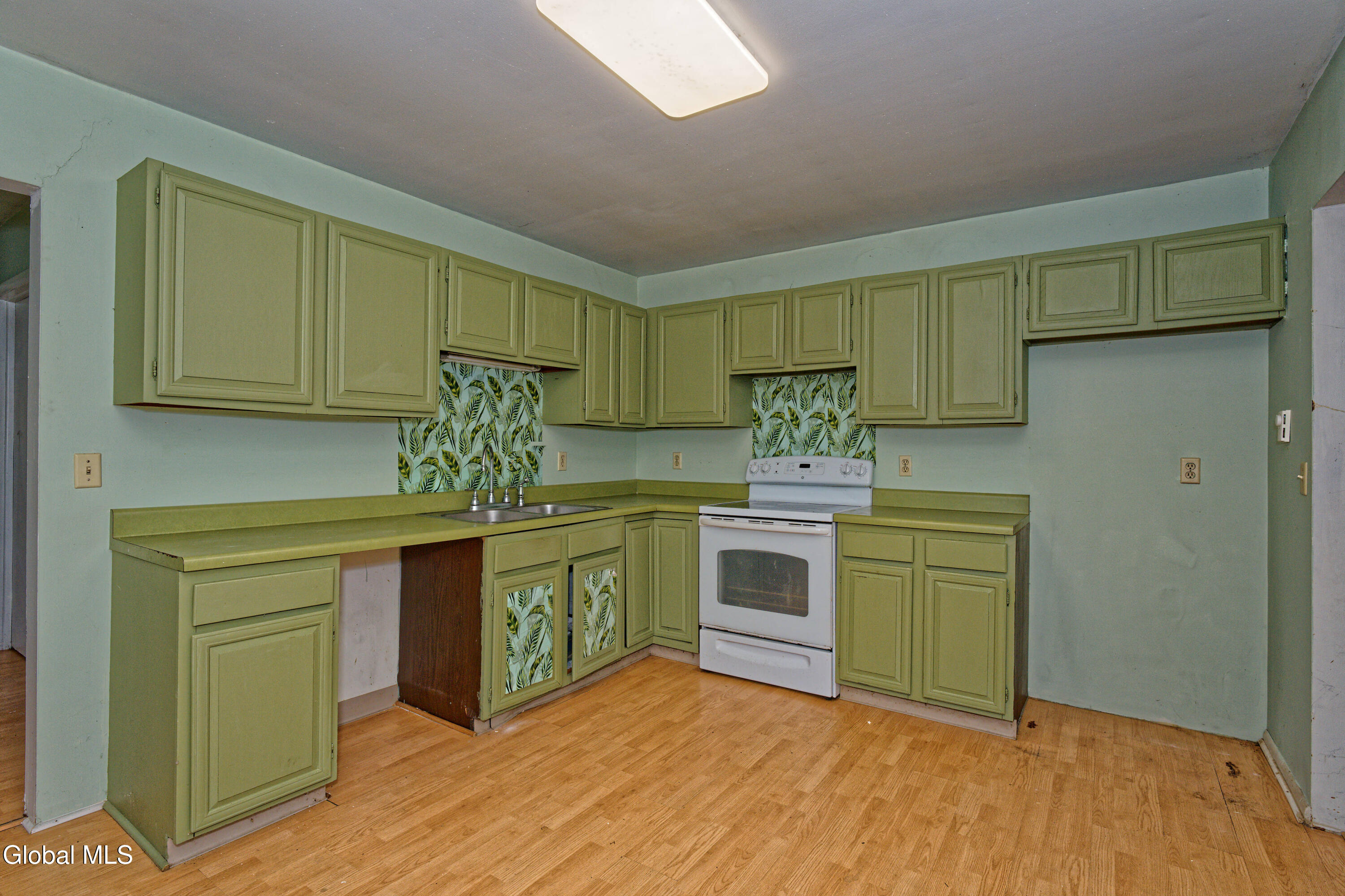 255 West Milton Road Milton, NY 12863 - Photo 19 of 49 4 Kitchen 2