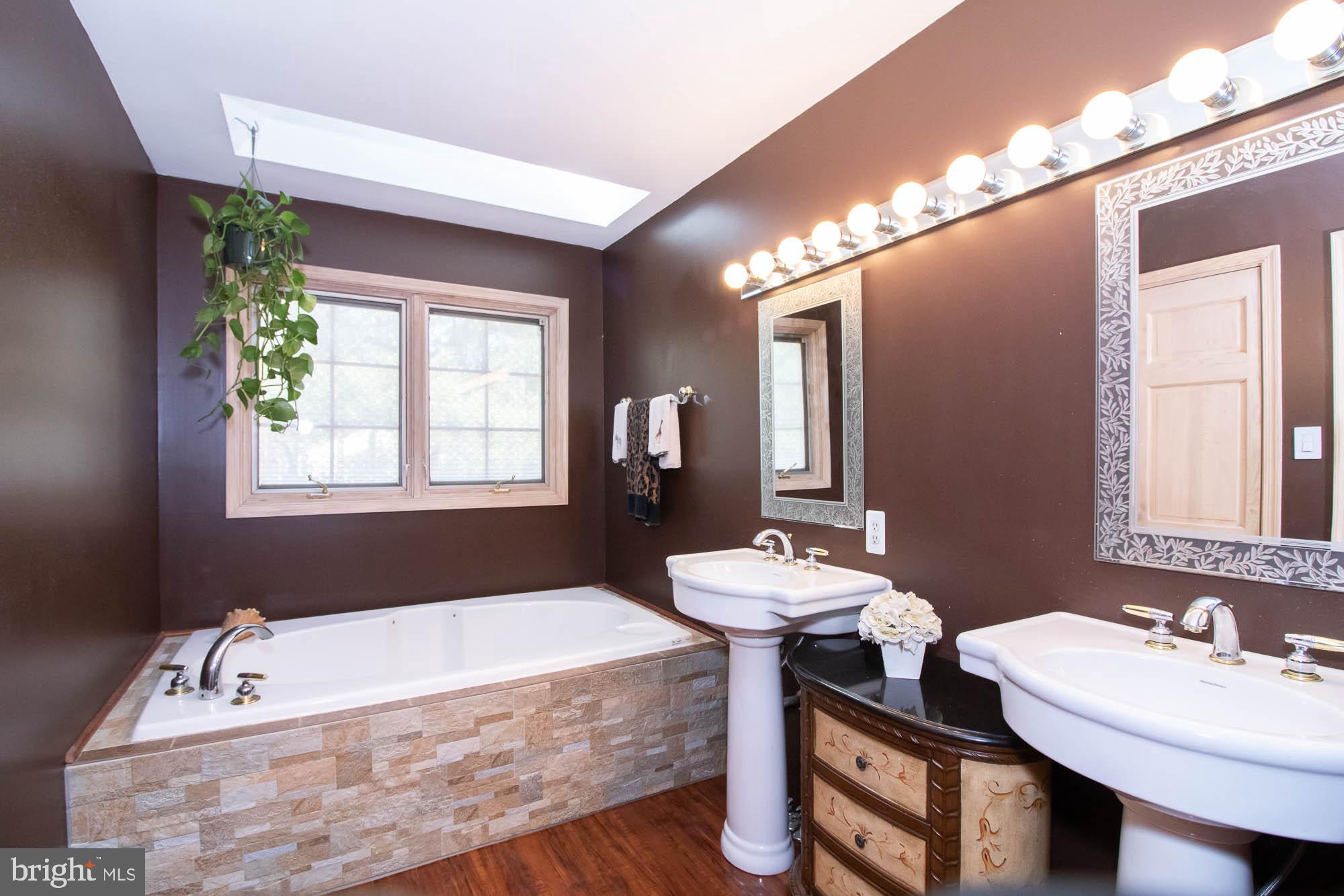 394 Holly Road Marlton, NJ 08053 - Photo 22 of 47 Master Bath