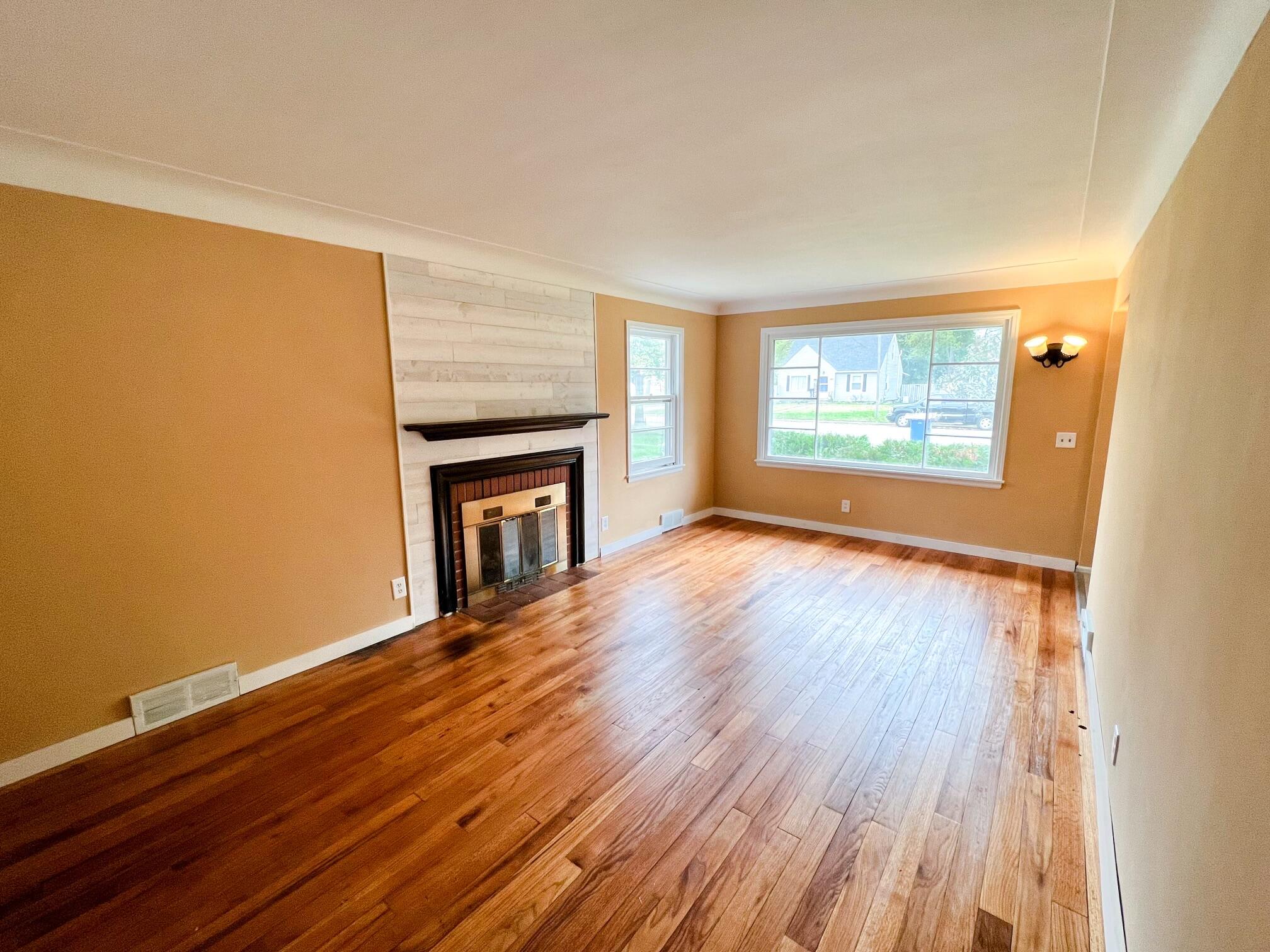 2223 Banbury Road Kalamazoo, MI 49001 - Photo 4 of 15 4
