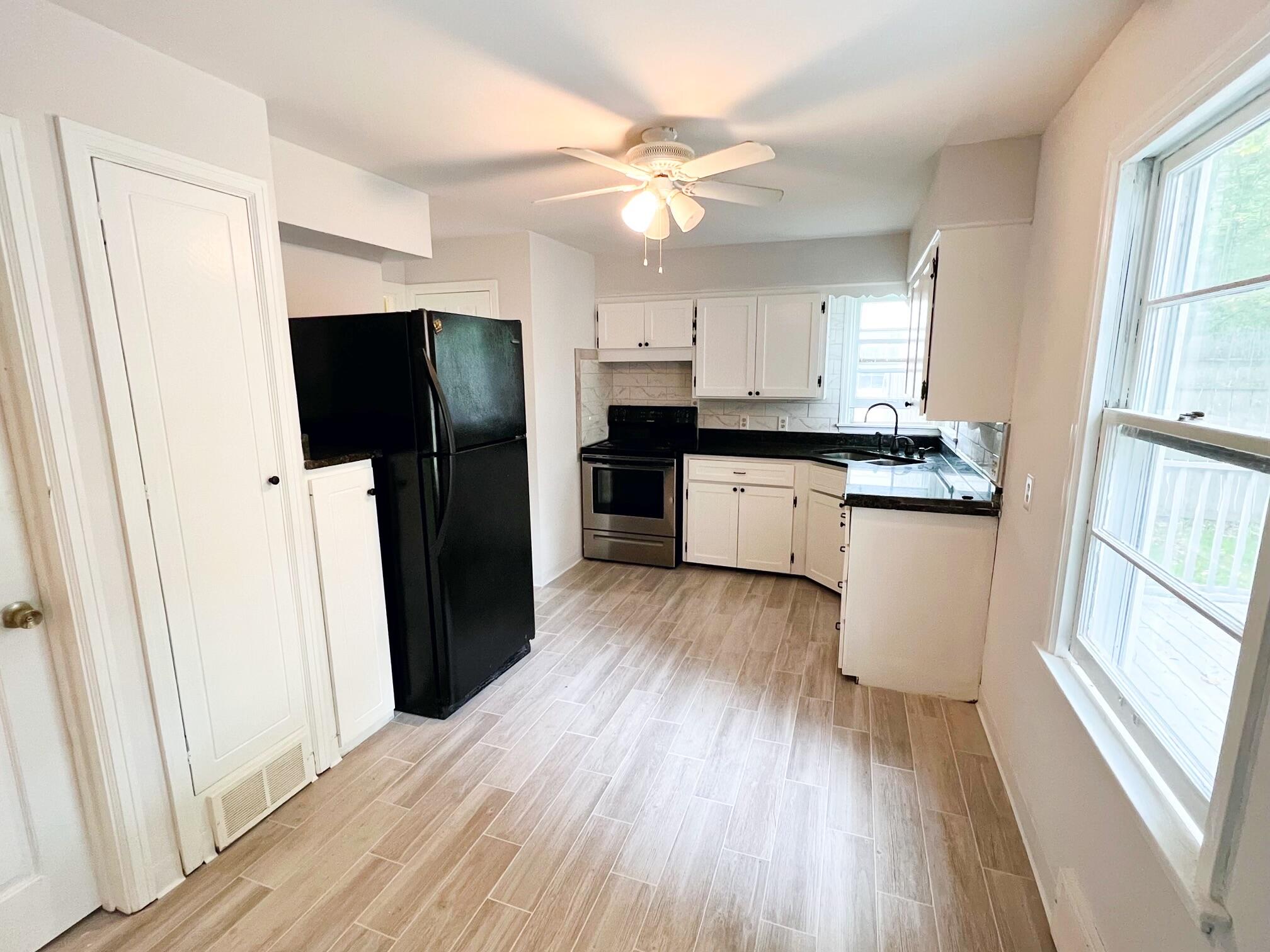 2223 Banbury Road Kalamazoo, MI 49001 - Photo 6 of 15 6