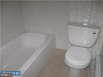 821 West Ritner Street Philadelphia, PA 19148 - Photo 8 of 8 Bathroom