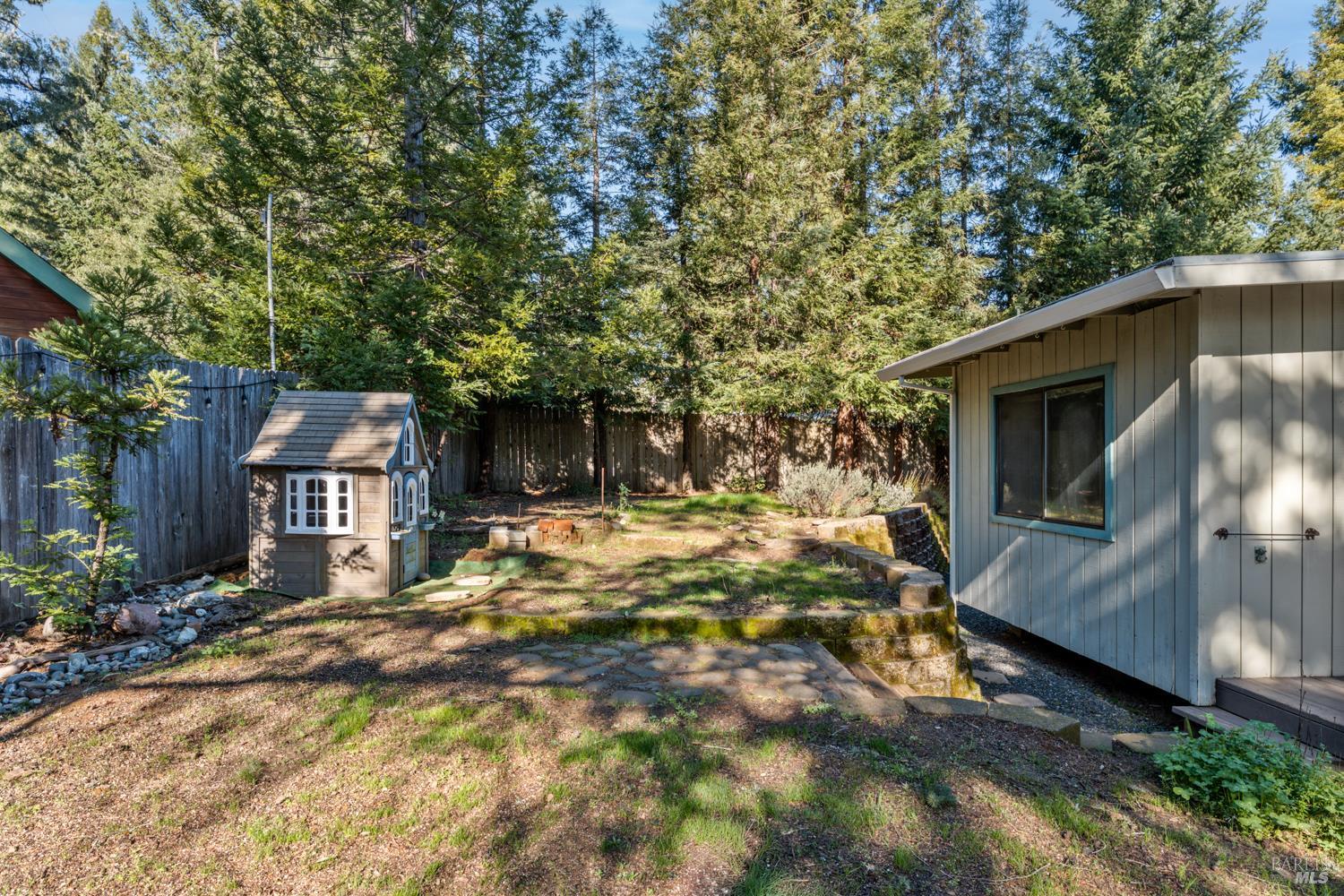 24860 Clover Circle Willits, CA 95490 - Photo 5 of 21