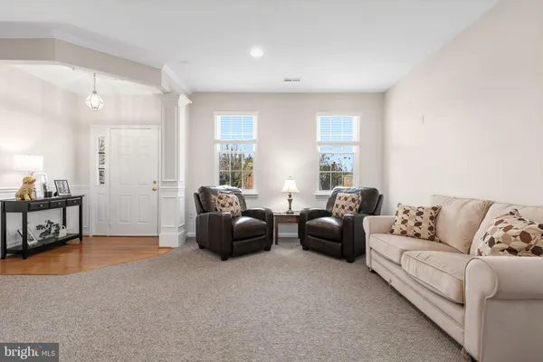 $3,800 | 709 Gaither Road, Rockville, MD 20850