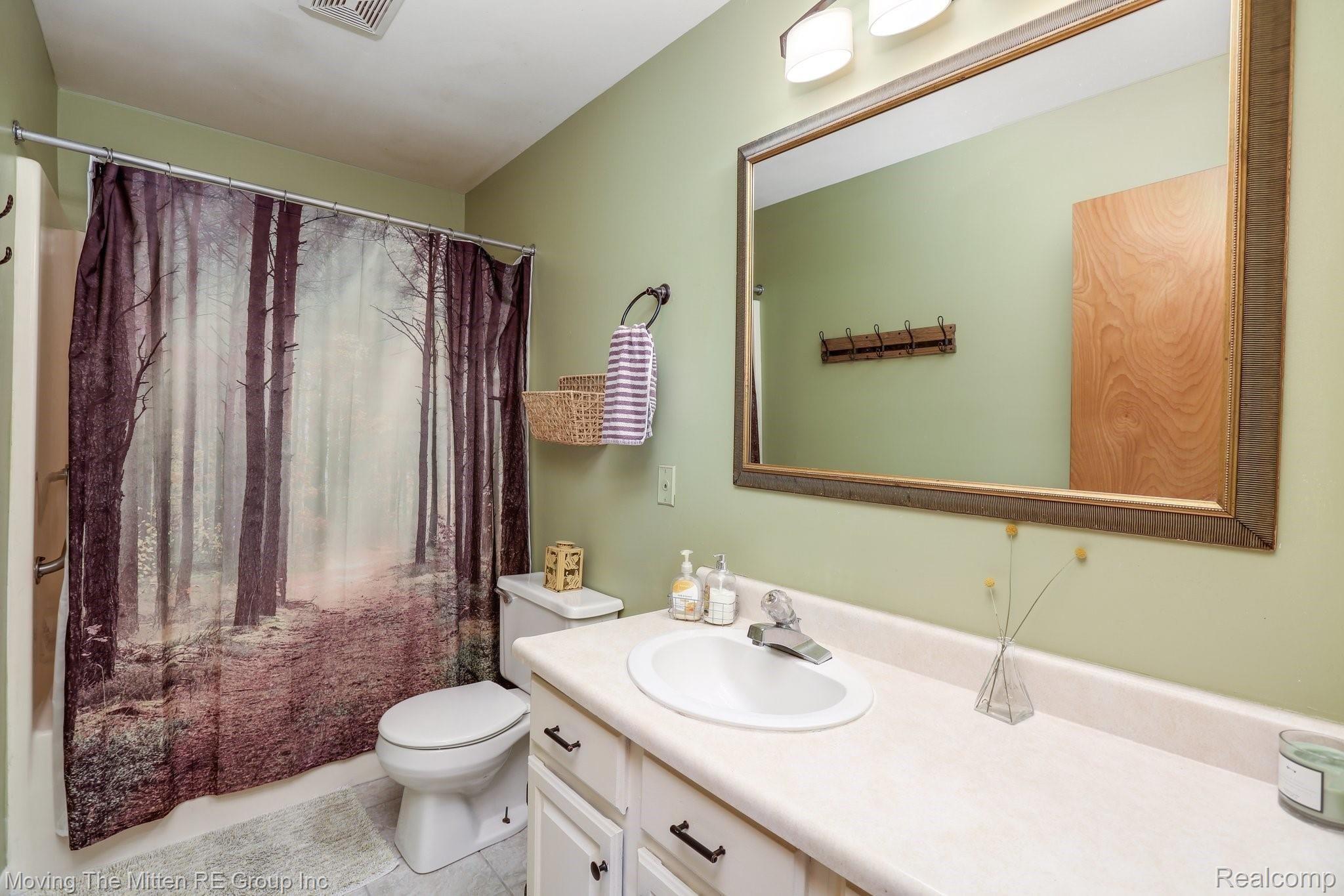 46085 Hull Road Belleville, MI 48111 - Photo 14 of 30 46085+Hull+Rd+Belleville-13-web.jpg