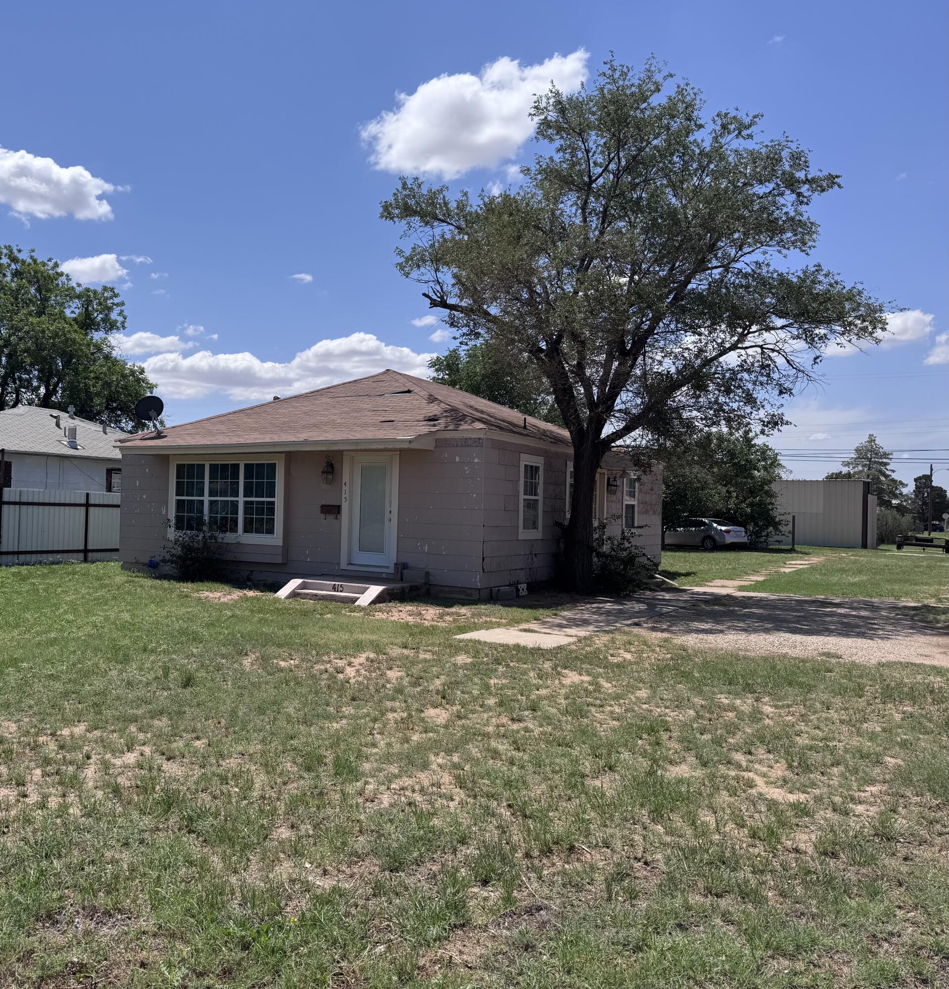 415 West 12th Street Post, TX 79356 - Photo 3 of 9 IMG_4057