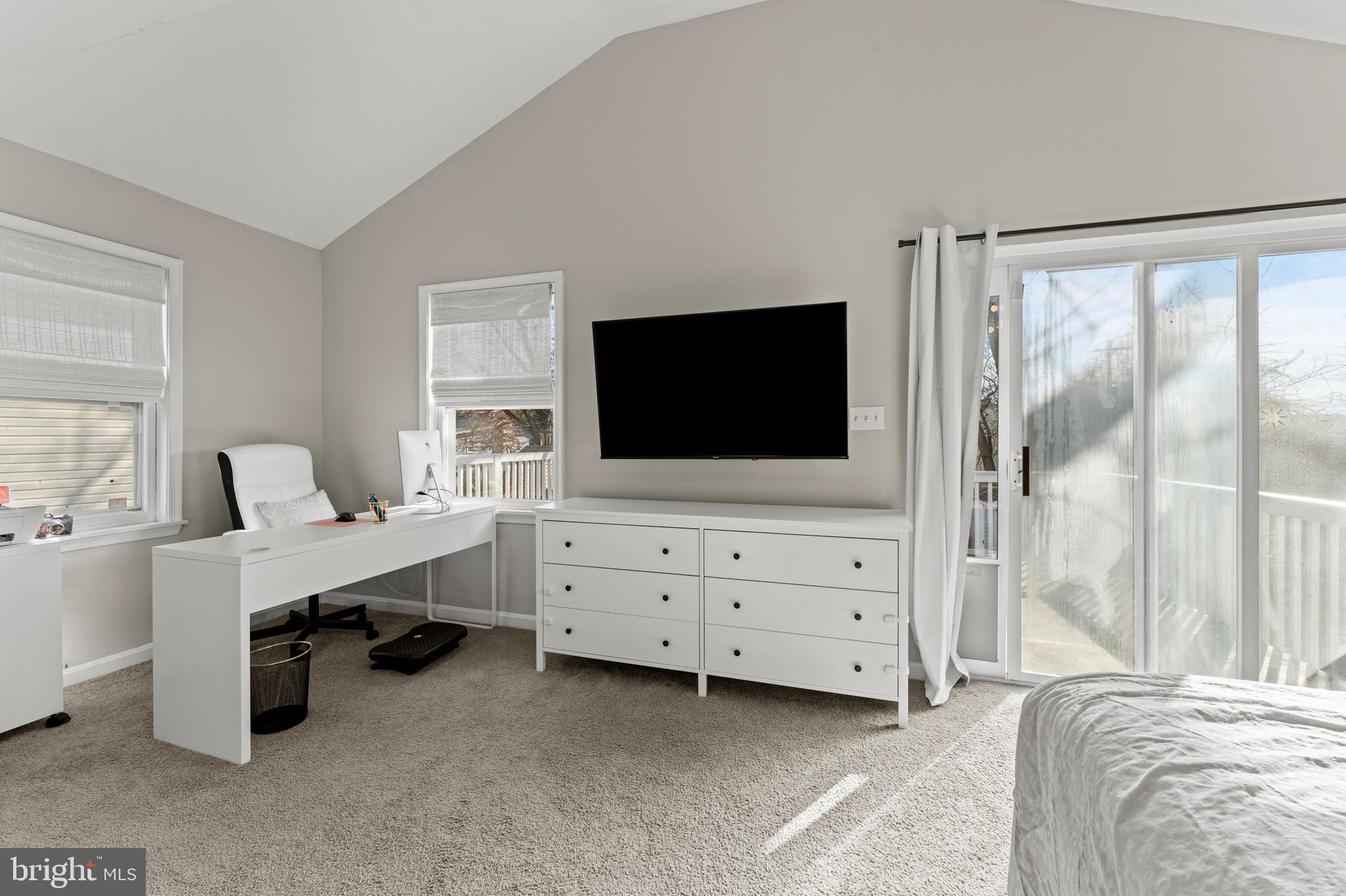 28 Queen Anne Road Glen Burnie, MD 21060 - Photo 37 of 47 a living room with furniture and flat screen tv