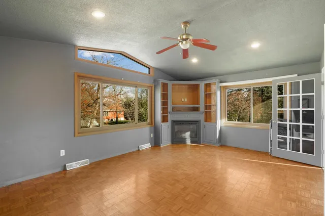 $330,000 | 6 Clover Court, St. Cloud, MN 56301