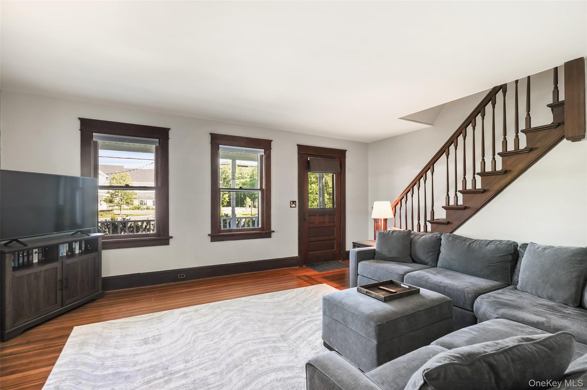 453 Old Post Road Bedford, NY 10506 - Photo 4 of 24