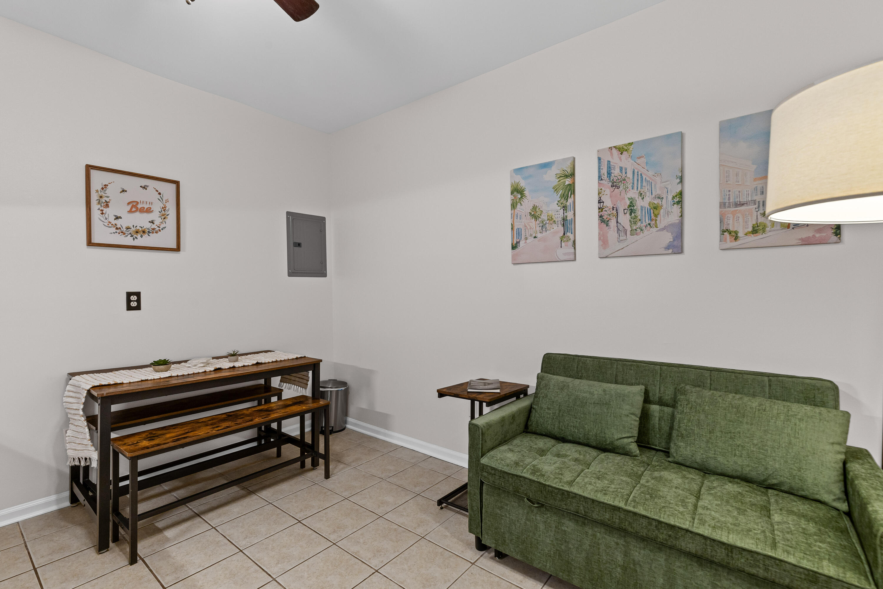 24 Bee Street, Unit F Charleston, SC 29403 - Photo 3 of 15 Living