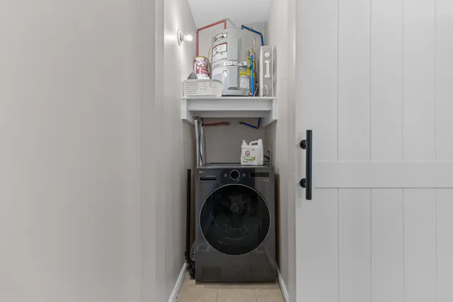 $2,650 | 24 Bee Street, Unit F, Charleston, SC 29403