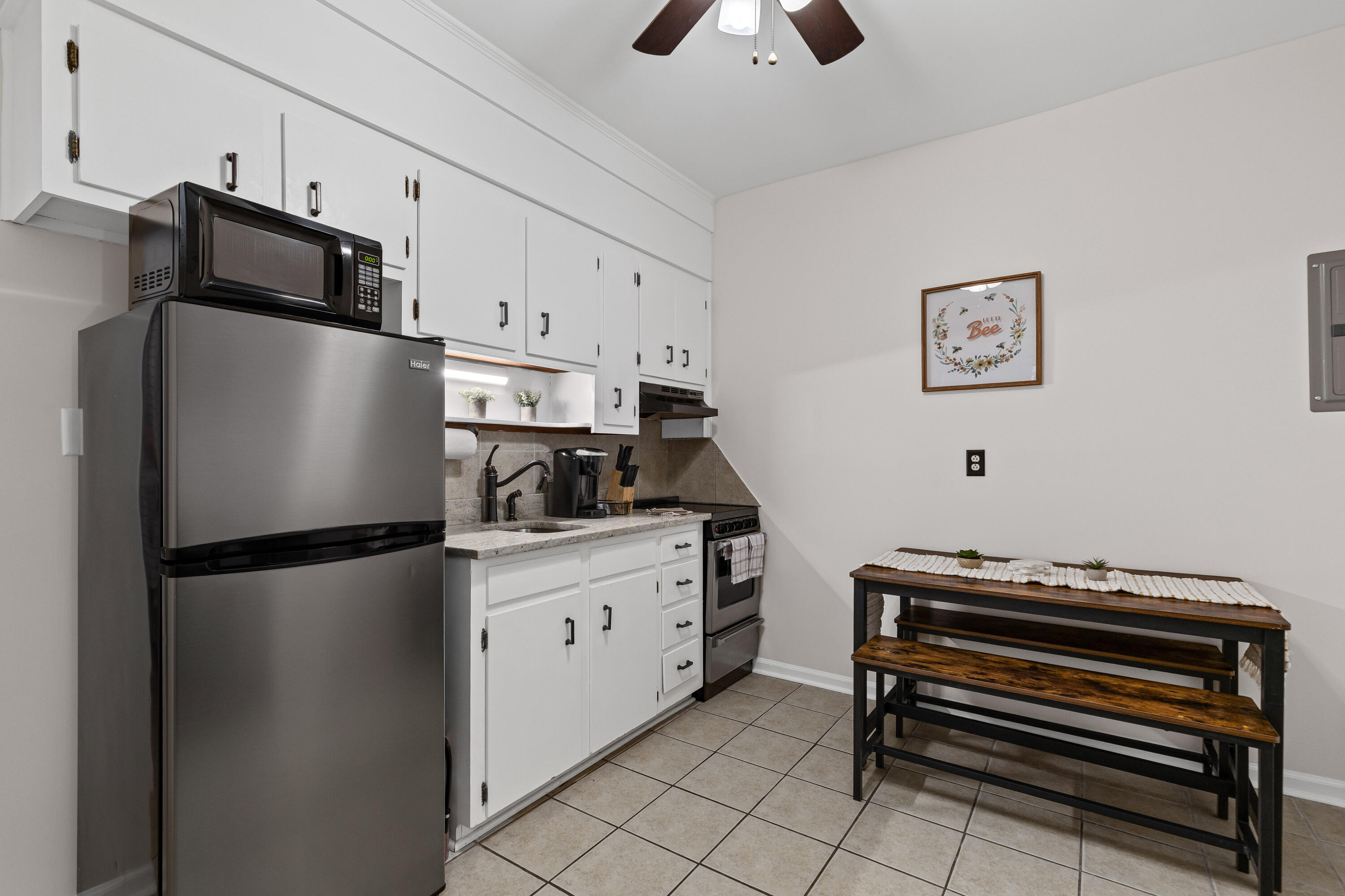 24 Bee Street, Unit F Charleston, SC 29403 - Photo 10 of 15 Kitchen