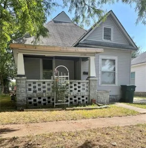 $40,000 | 2708 Crawford Avenue, Parsons, KS 67357