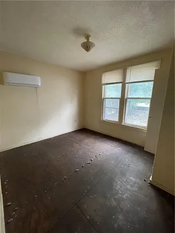 $40,000 | 2708 Crawford Avenue, Parsons, KS 67357