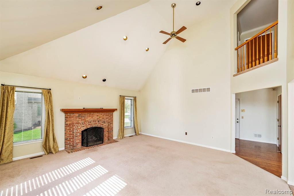 4190 Oak Tree Circle Rochester, MI 48306 - Photo 4 of 34