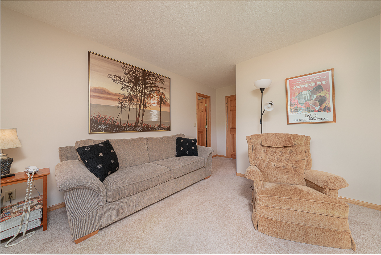 1901 Wildcat Road Dixon, IL 61021 - Photo 23 of 49 a living room with furniture and a couch