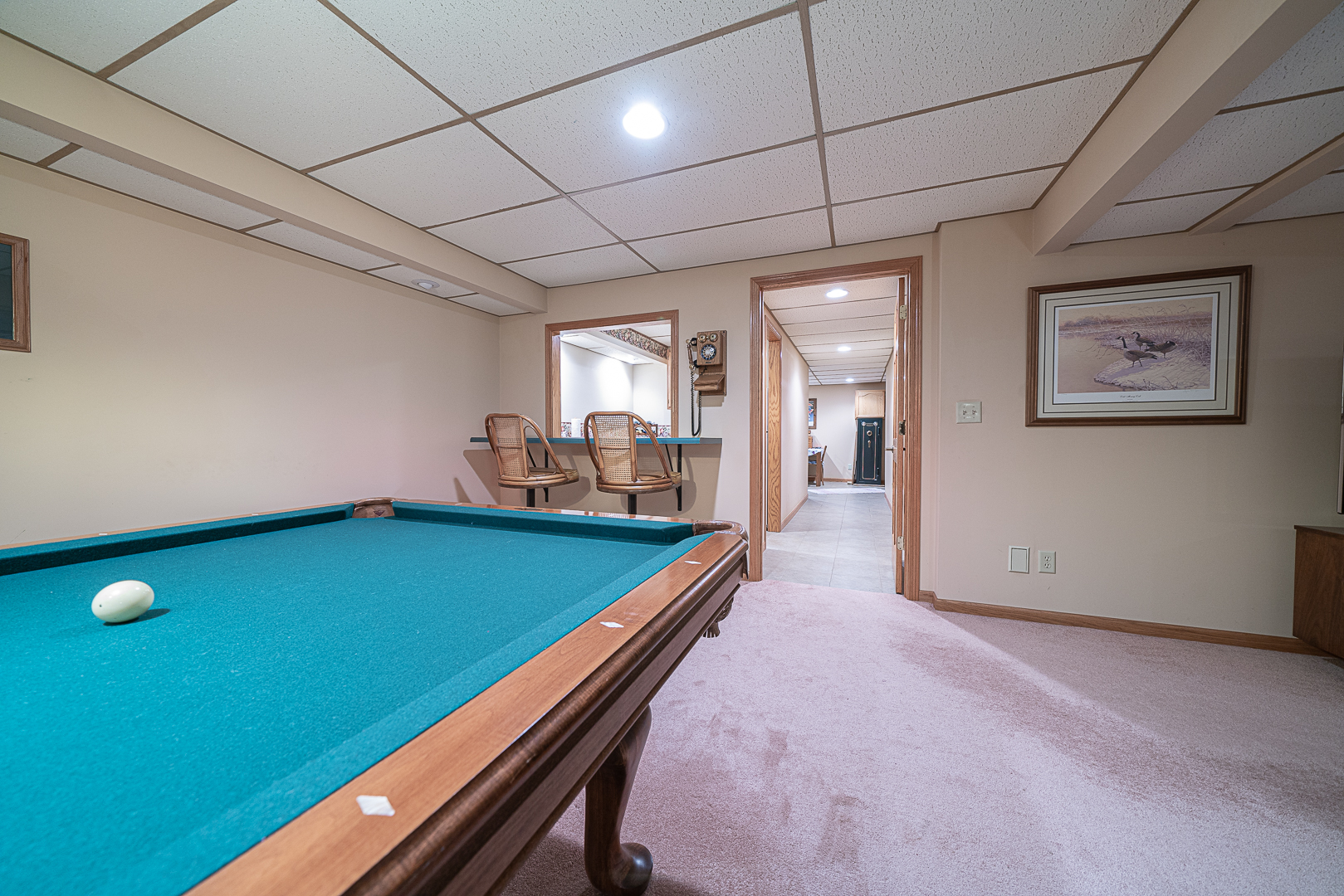 1901 Wildcat Road Dixon, IL 61021 - Photo 34 of 49 a room with furniture and a window