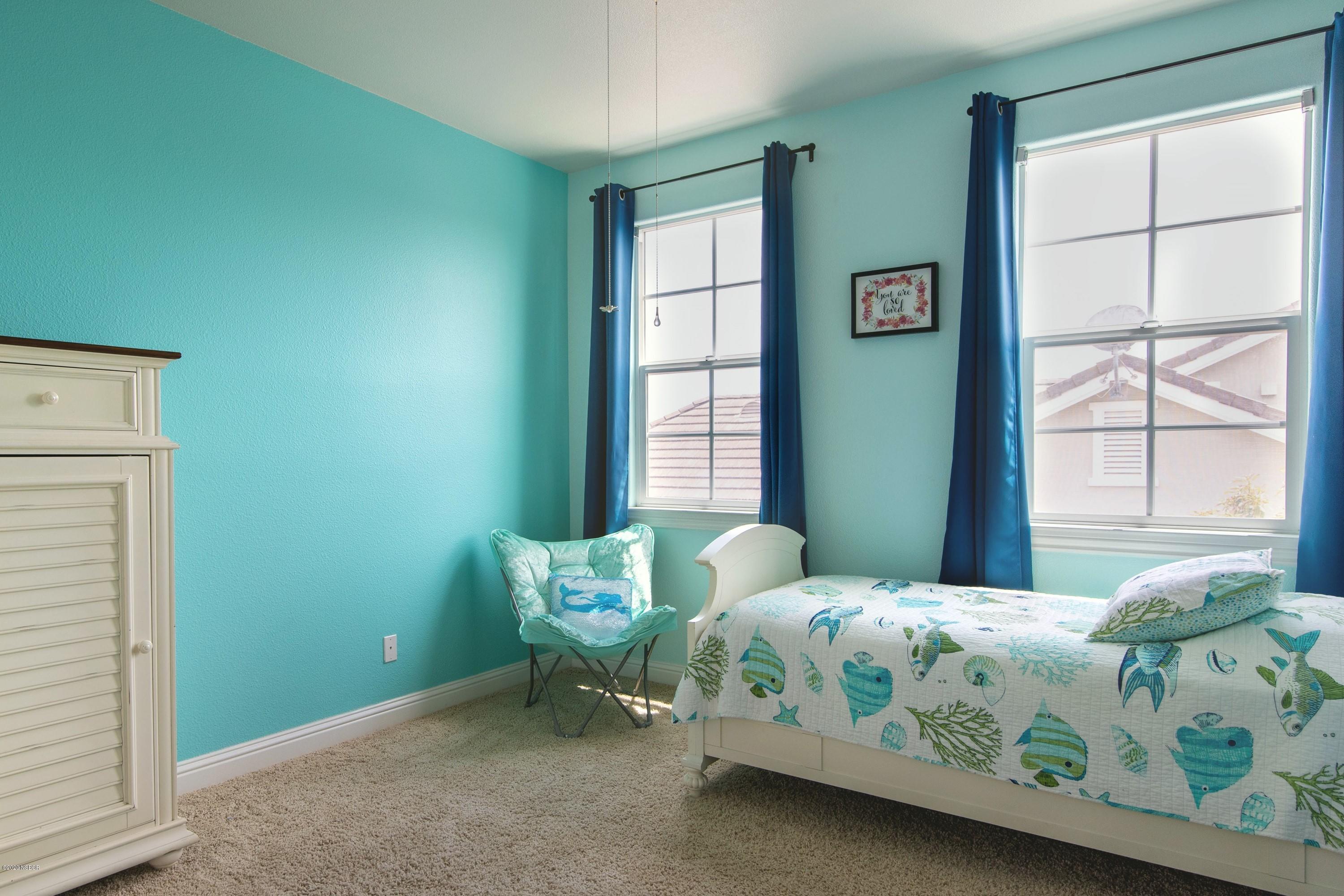 712 Tamarisk Drive Lompoc, CA 93436 - Photo 21 of 30 041_UPSTAIRS BEDROOM
