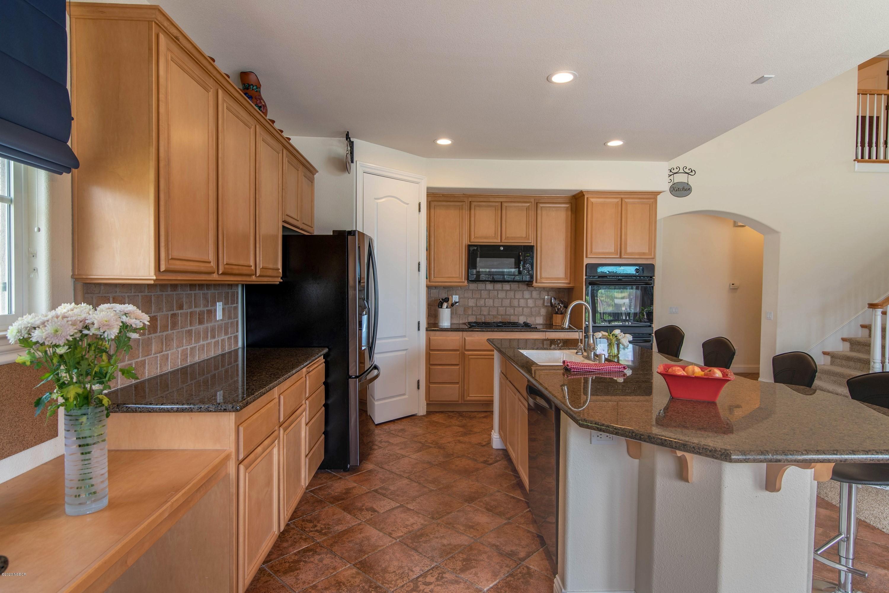 712 Tamarisk Drive Lompoc, CA 93436 - Photo 8 of 30 015_KITCHEN