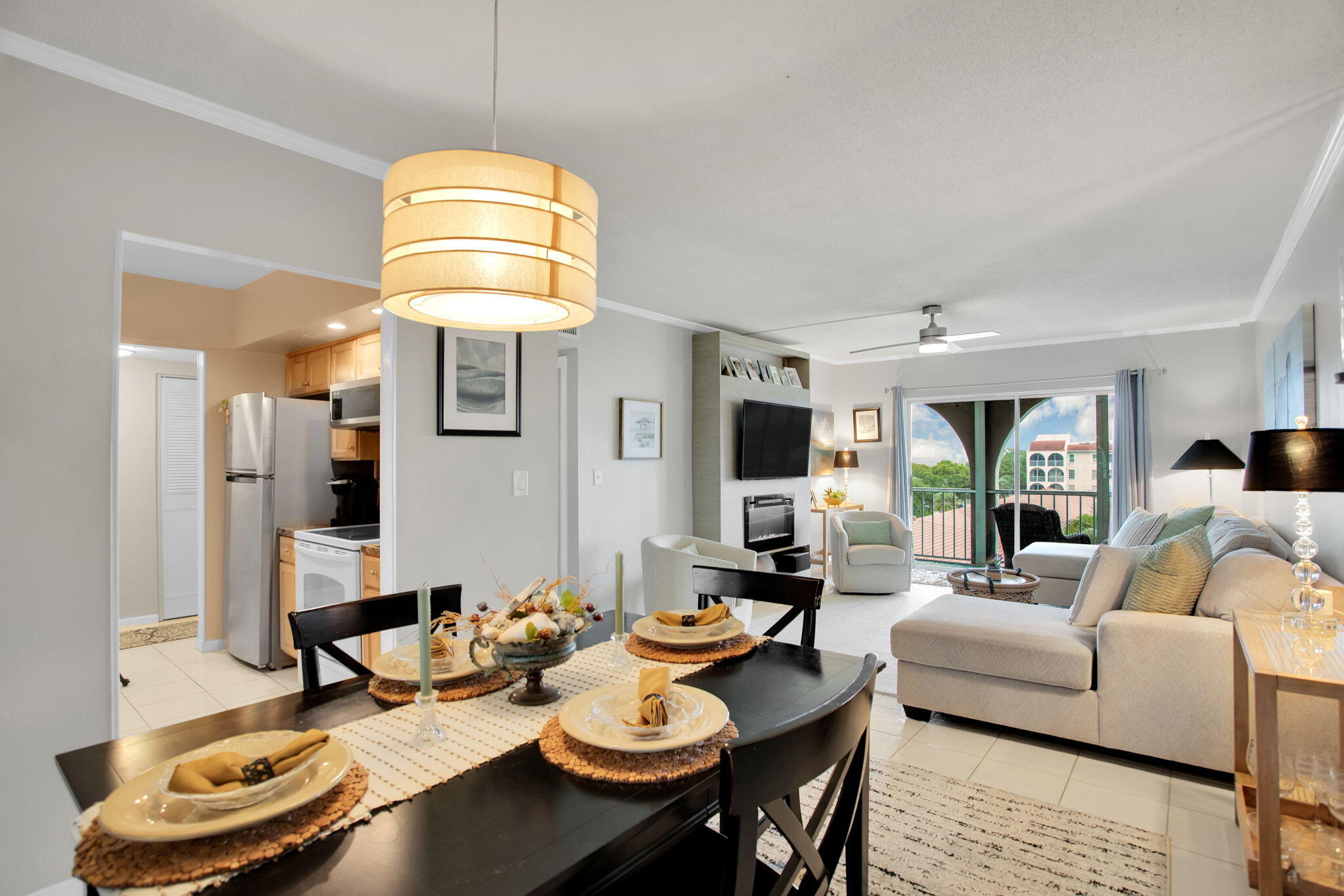 250 Northeast 20th Street, Unit 5240 Boca Raton, FL 33431 - Photo 13 of 48 FORMAL DINING/ LIVING