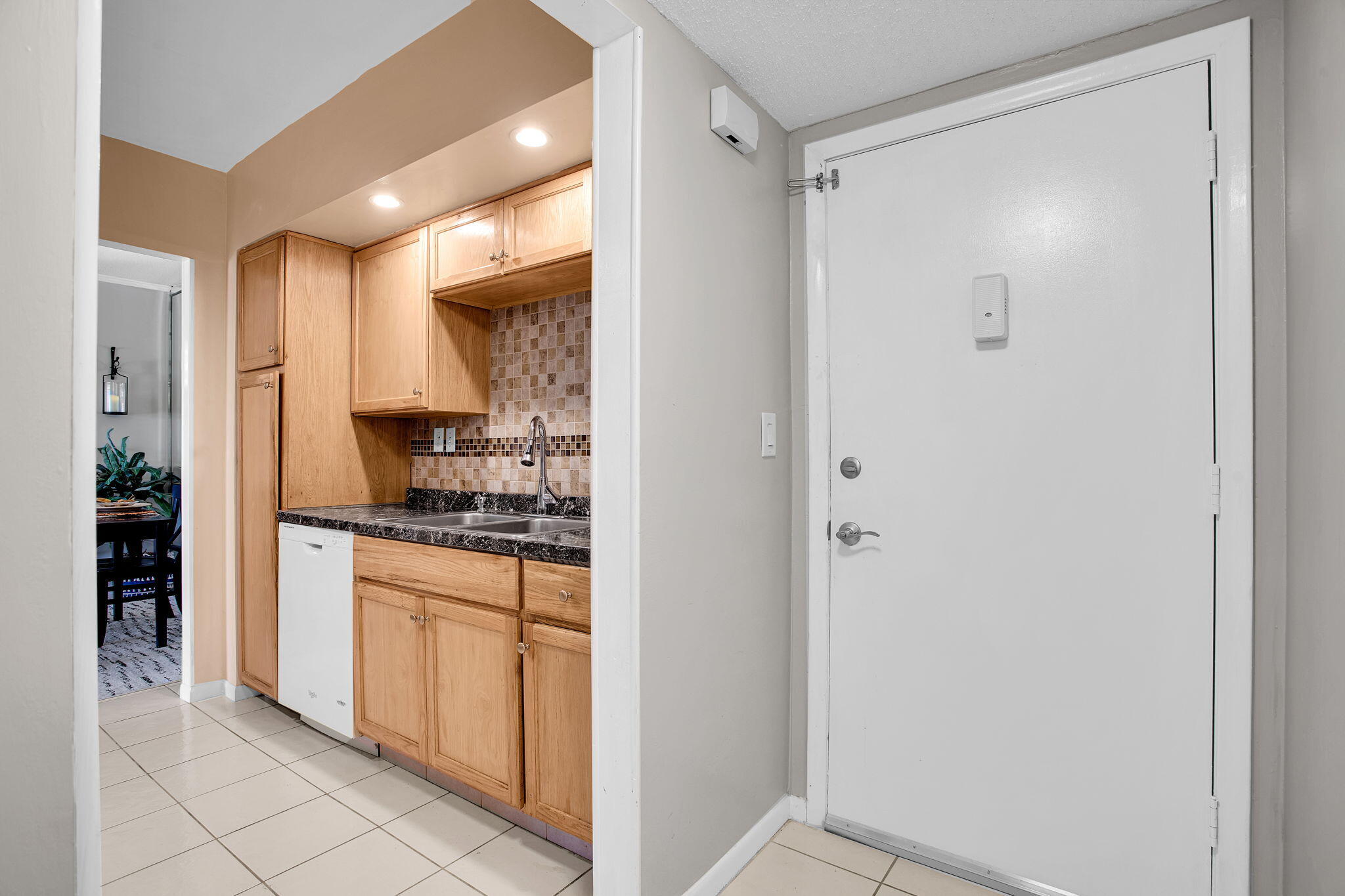 250 Northeast 20th Street, Unit 5240 Boca Raton, FL 33431 - Photo 2 of 48 ENTRY FRONT DOOR