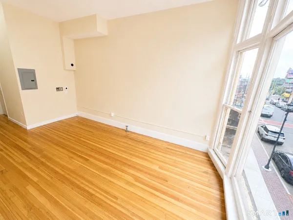 $1,100 | 105 Bank Street, Unit 2A, Waterbury, CT 06702