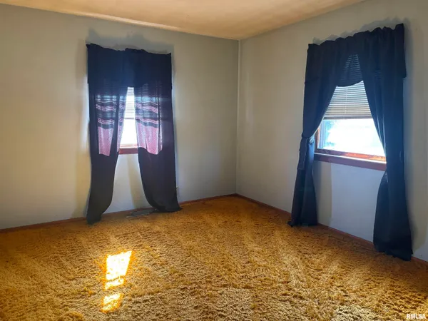 $230,000 | 10206 East County Highway, Lewistown, IL 61542