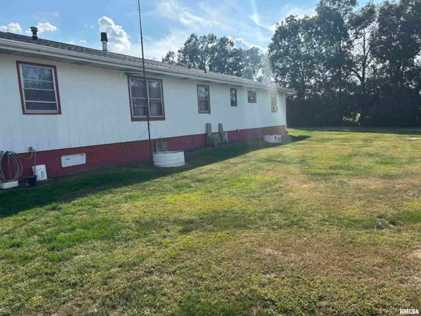 $230,000 | 10206 East County Highway, Lewistown, IL 61542