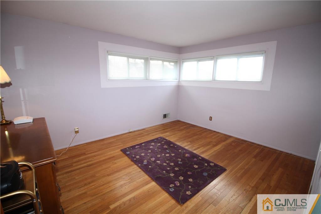 25 Montview Road Edison, NJ 08837 - Photo 16 of 21 a view of room with window