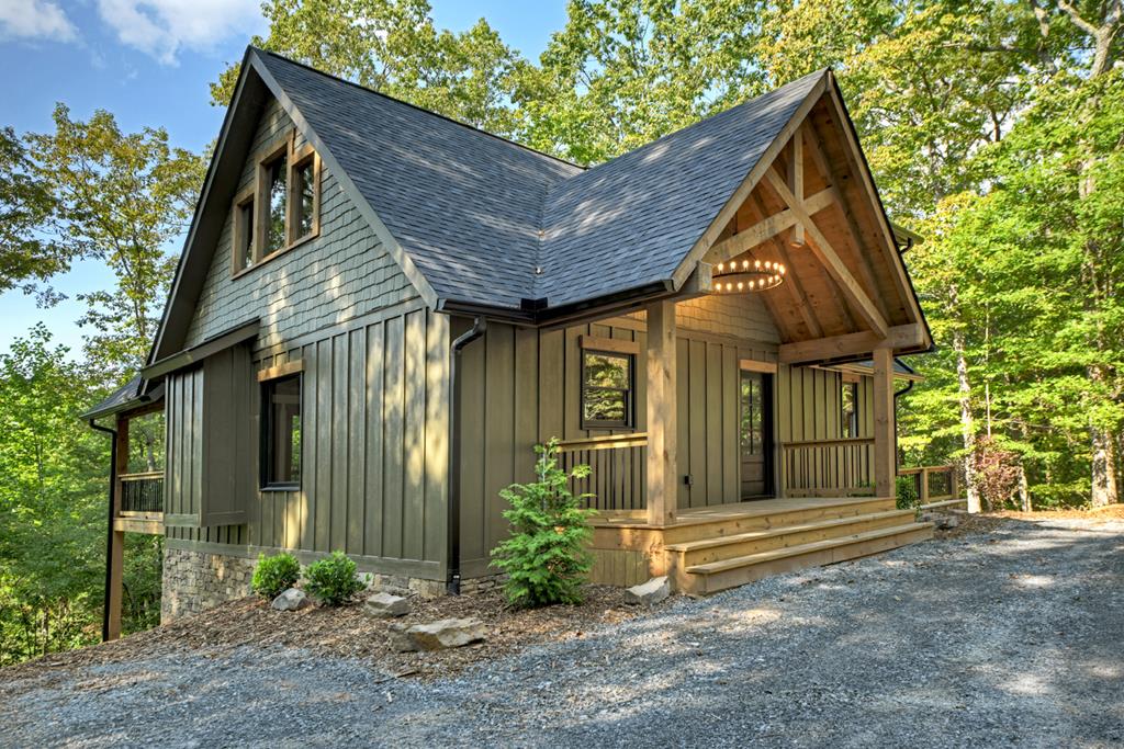 201 Plantation Lane Blue Ridge, GA 30513 - Photo 3 of 46 Gallery Image 3
