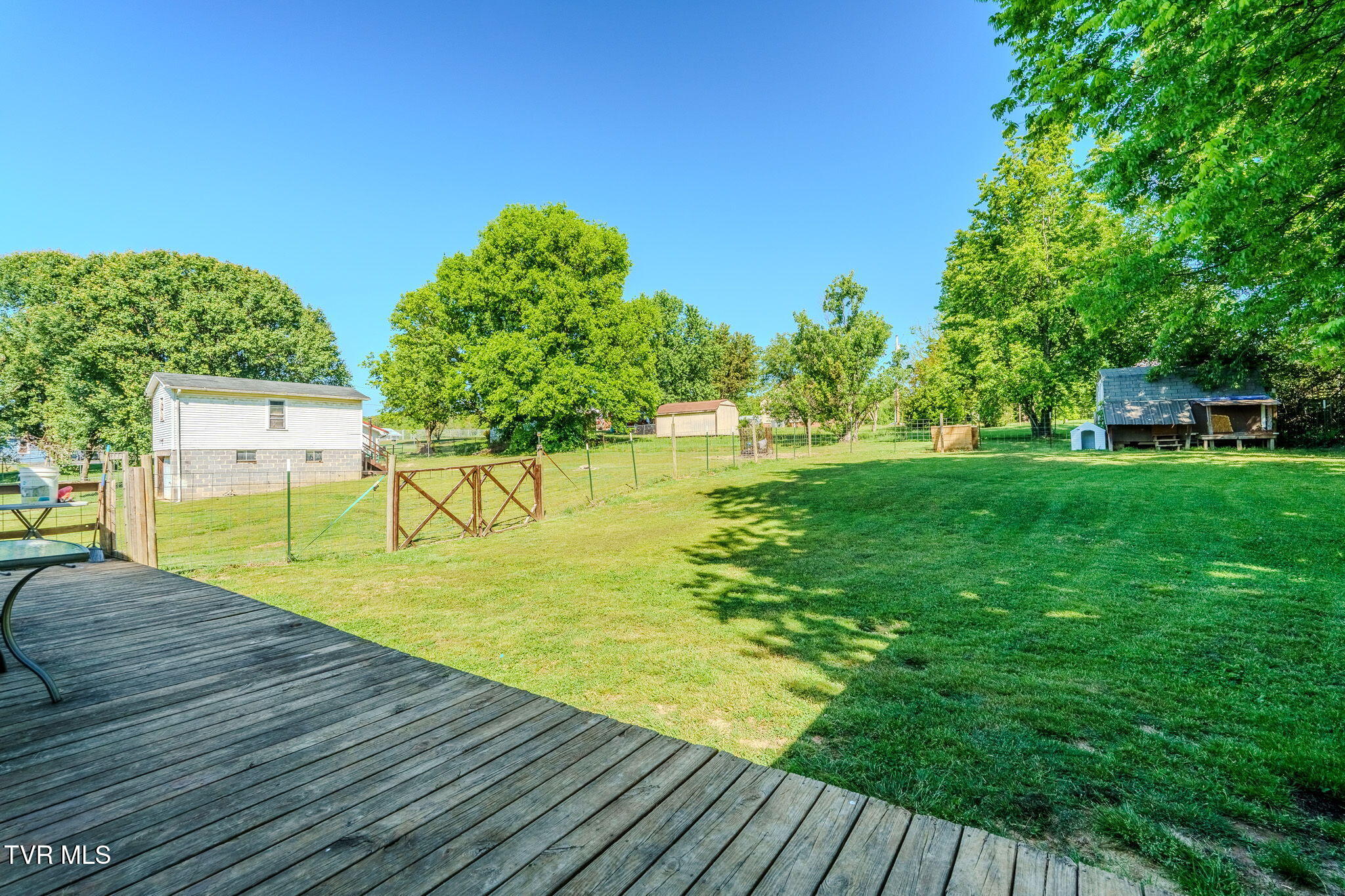 190 Debusk Road Greeneville, TN 37743 - Photo 23 of 27 22-web-or-mls-_DSC6303-HDR