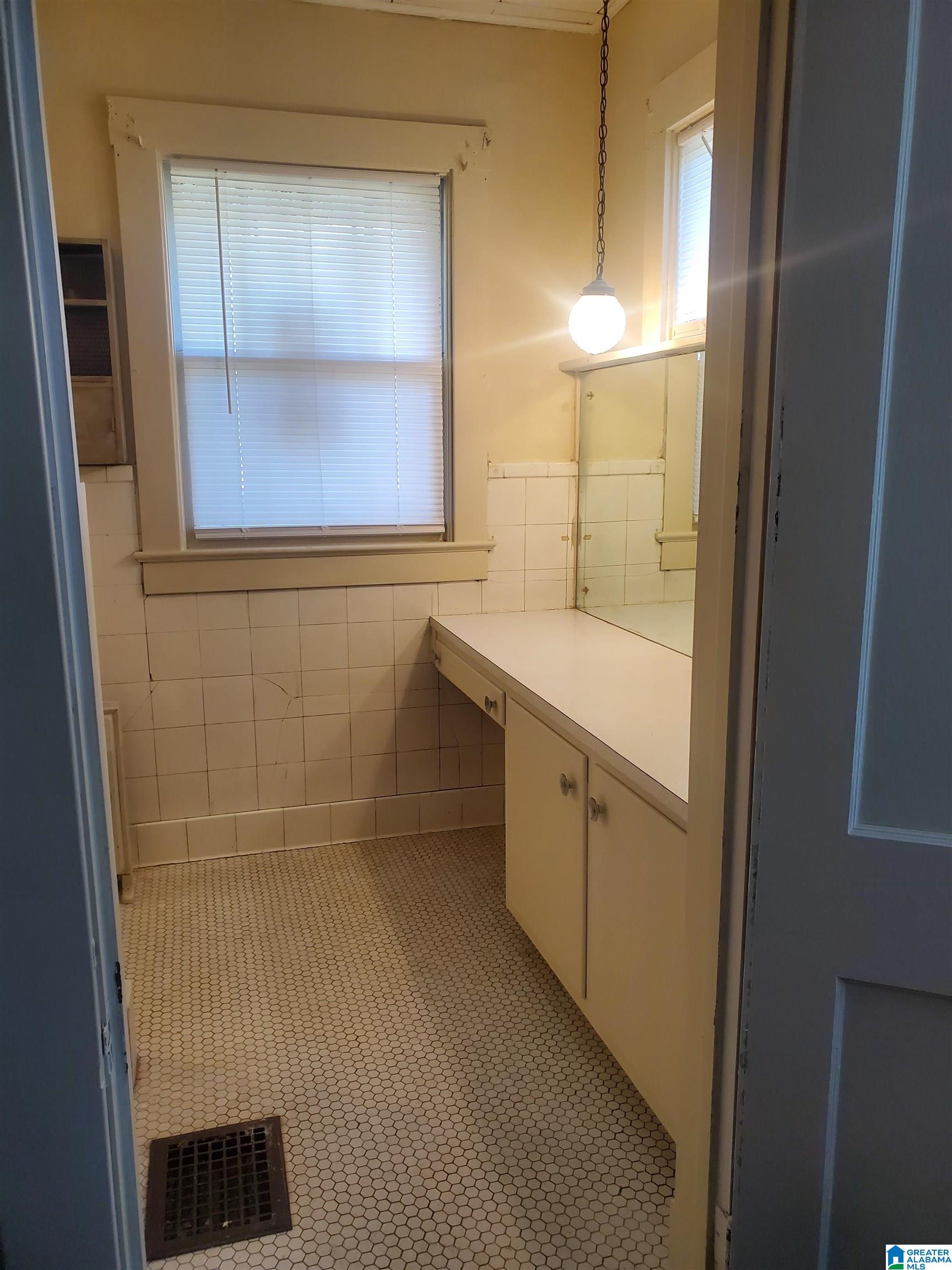 1100 16th Street Southwest Birmingham, AL 35211 - Photo 9 of 19