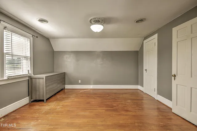 $379,900 | 15497 Porterfield Highway, Abingdon, VA 24210