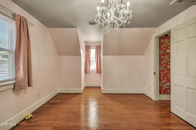 $379,900 | 15497 Porterfield Highway, Abingdon, VA 24210