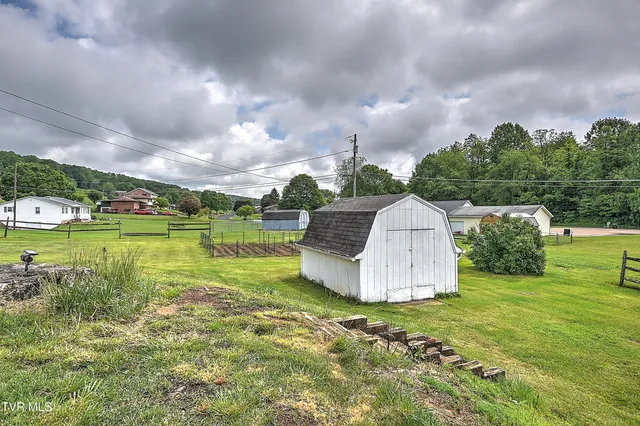 $379,900 | 15497 Porterfield Highway, Abingdon, VA 24210