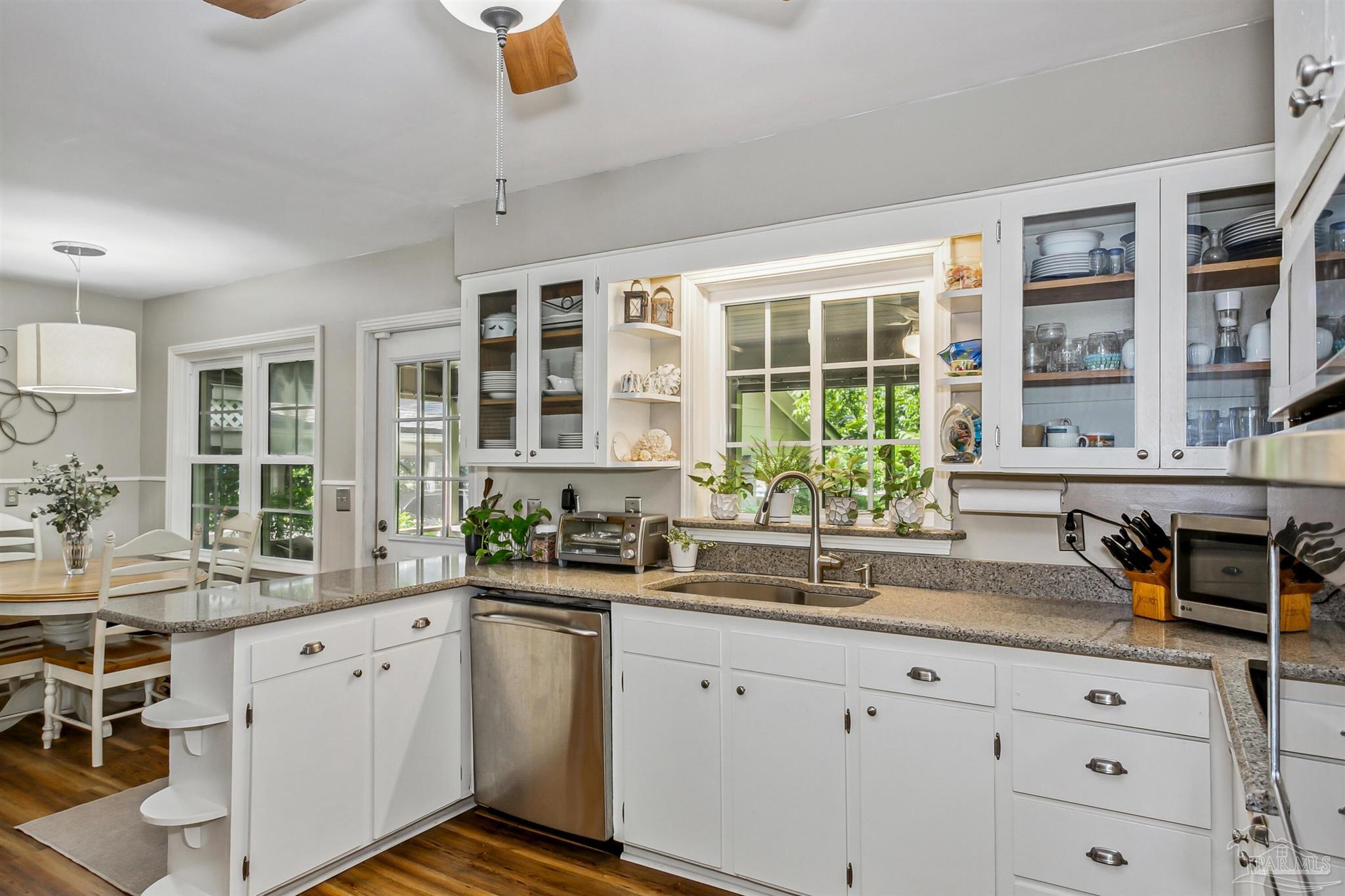 2381 Connell Drive Pensacola, FL 32503 - Photo 14 of 39