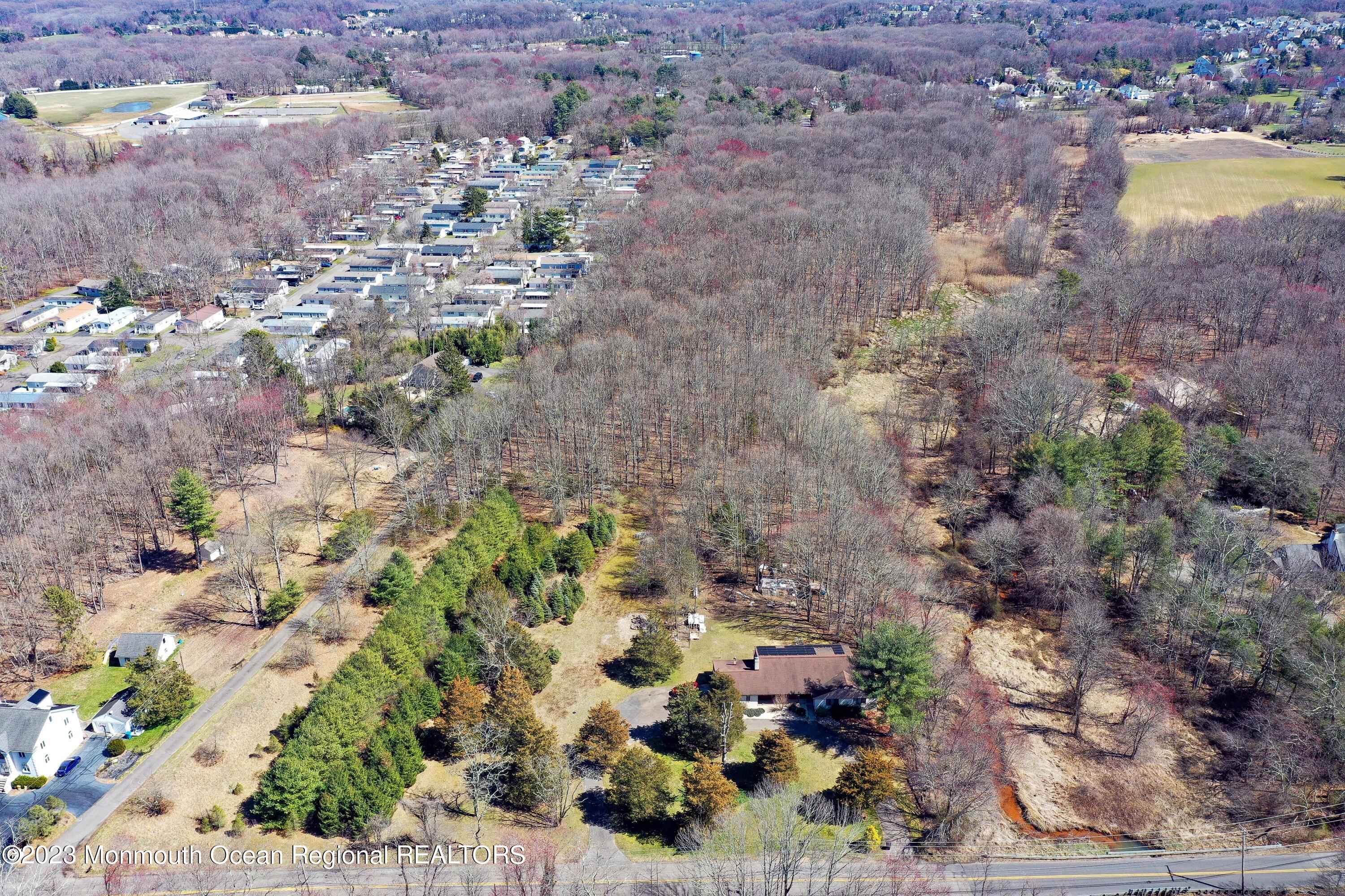 109 Crine Road Morganville, NJ 07751 - Photo 3 of 26 Aerial view
