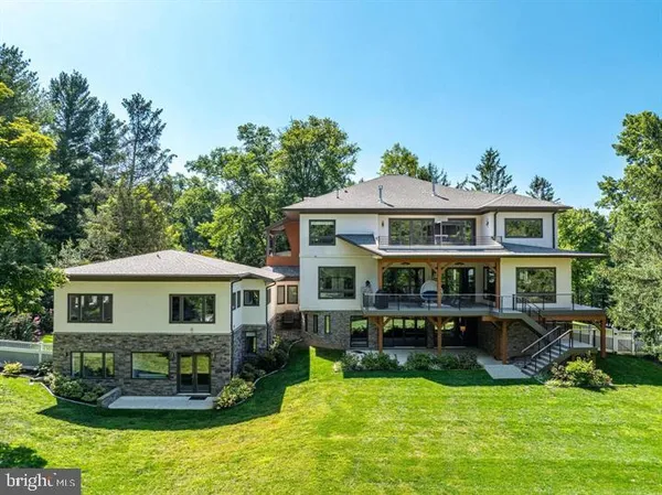 $3,999,000 | 9604 Pembroke Place, Vienna, VA 22182