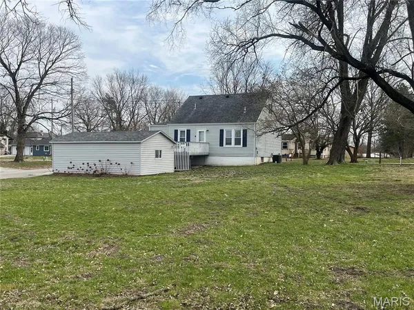 $169,500 | 201 7th Street, New London, MO 63459