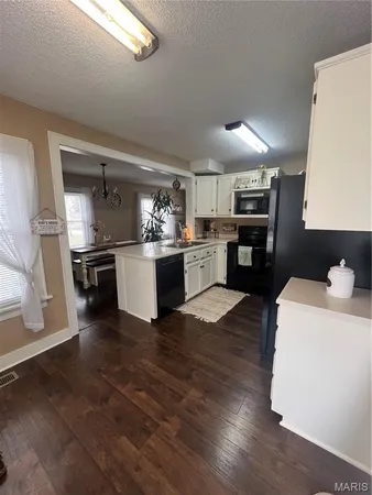 $169,500 | 201 7th Street, New London, MO 63459