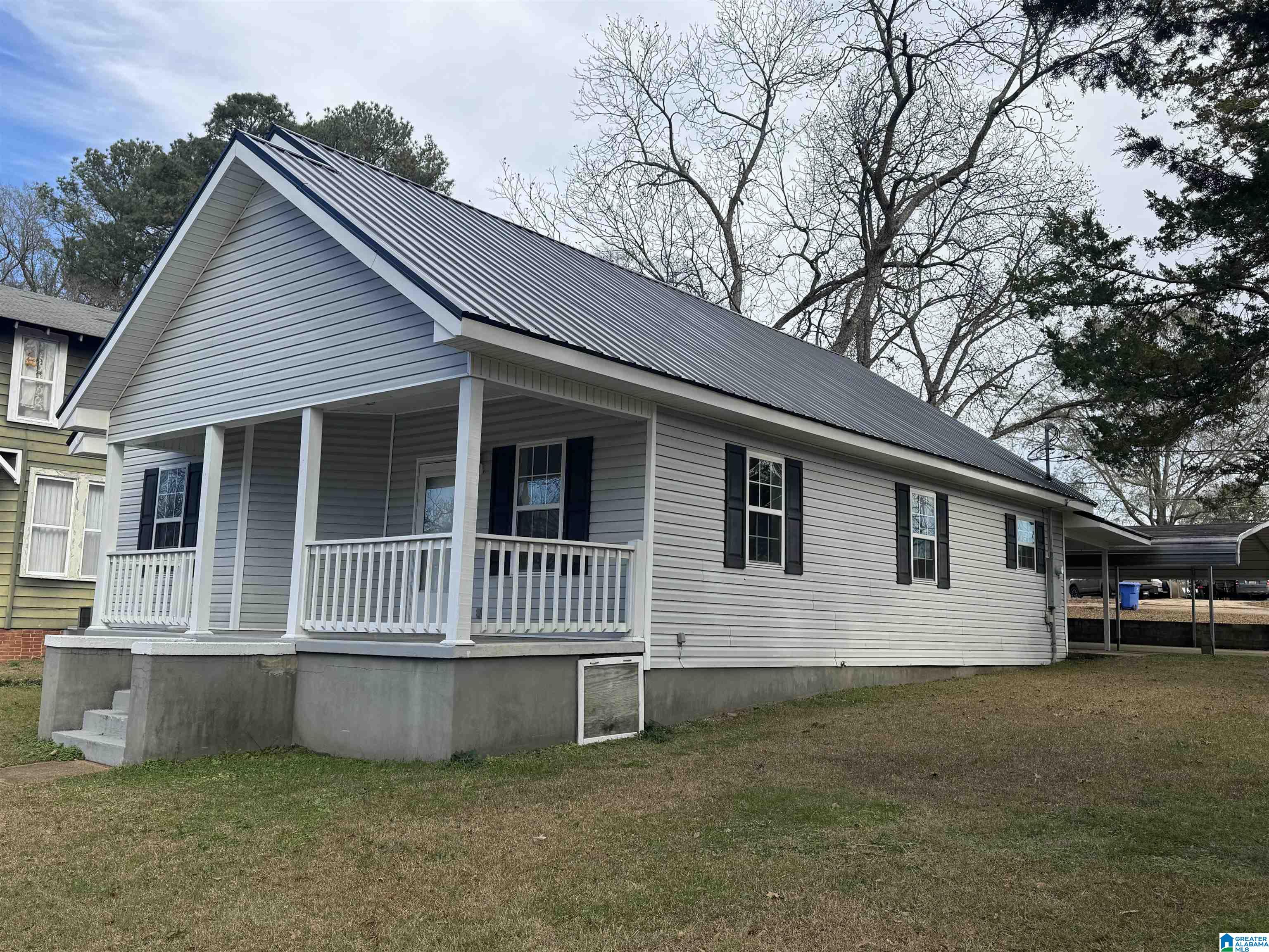 418 Riddle Avenue Piedmont, AL 36272 - Photo 2 of 29