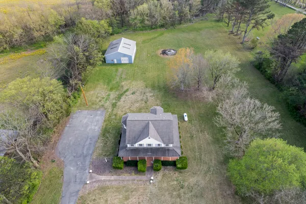 8266 Sewanee Highway, Cowan, TN 37318