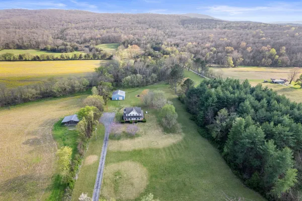 8266 Sewanee Highway, Cowan, TN 37318