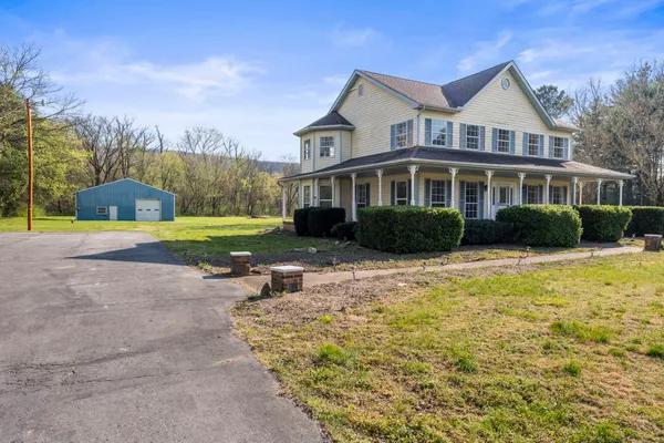 8266 Sewanee Highway, Cowan, TN 37318