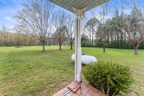8266 Sewanee Highway, Cowan, TN 37318