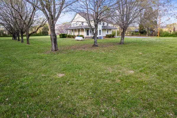 8266 Sewanee Highway, Cowan, TN 37318