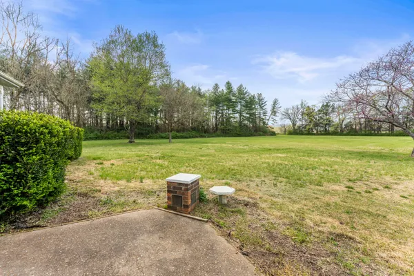 8266 Sewanee Highway, Cowan, TN 37318