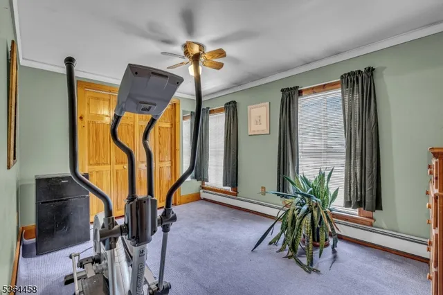 a view of entryway with a potted plant