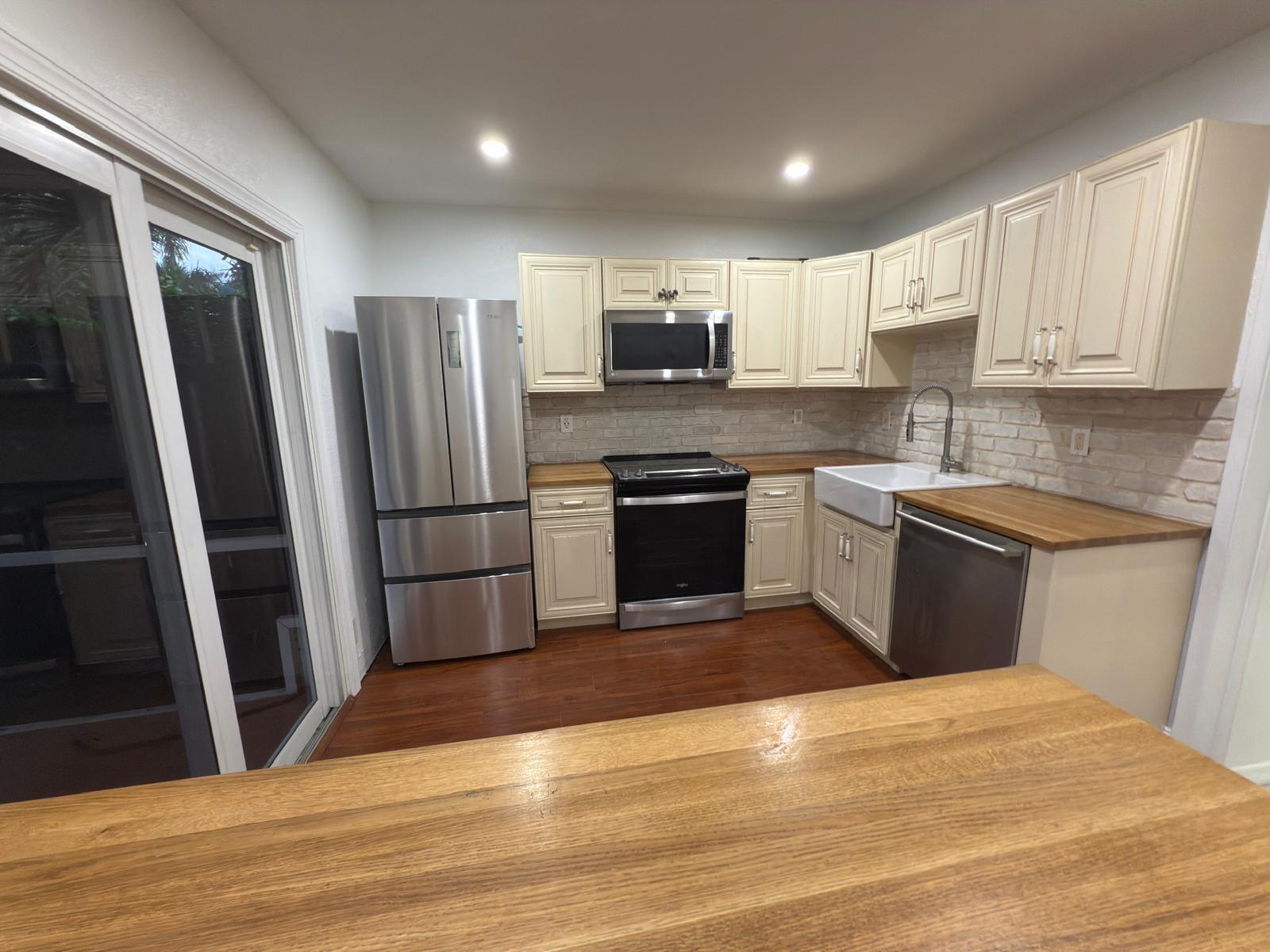 9785 Ridge Creek Road Boca Raton, FL 33496 - Photo 6 of 22 dc1efd27-51c6-4c2b-89ae-c2e2c5e6bc92